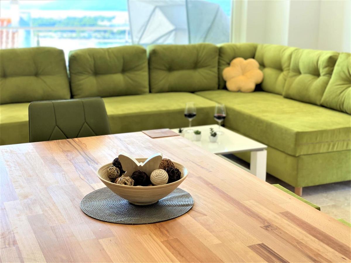 Villa M - Your Business & Holiday Apartment In Sibenik Luaran gambar
