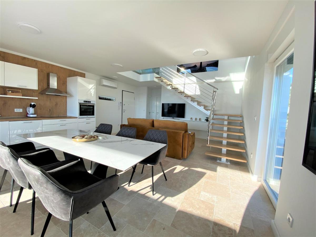 Villa M - Your Business & Holiday Apartment In Sibenik Luaran gambar