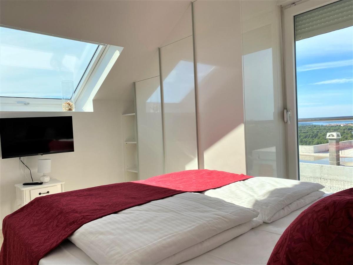 Villa M - Your Business & Holiday Apartment In Sibenik Luaran gambar