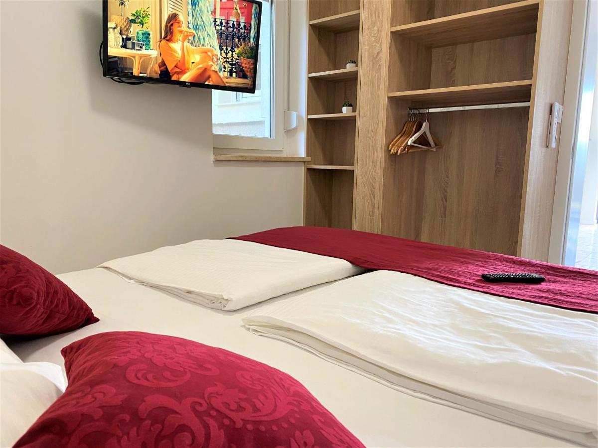 Villa M - Your Business & Holiday Apartment In Sibenik Luaran gambar
