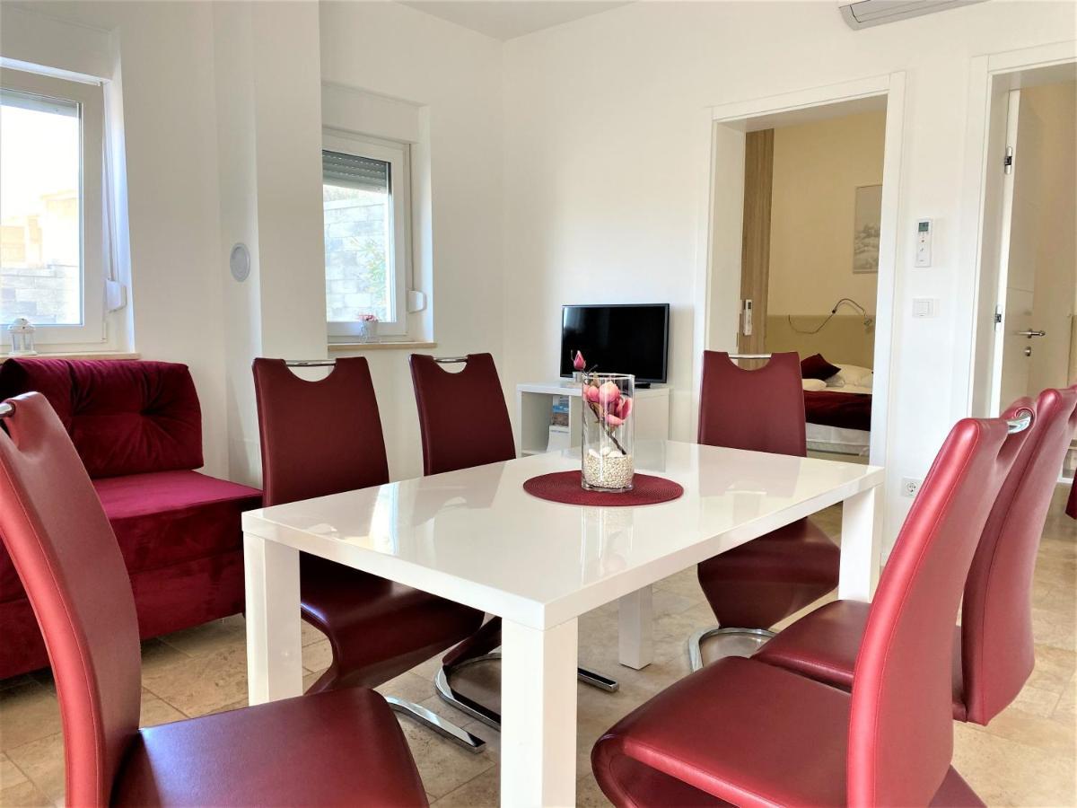 Villa M - Your Business & Holiday Apartment In Sibenik Luaran gambar