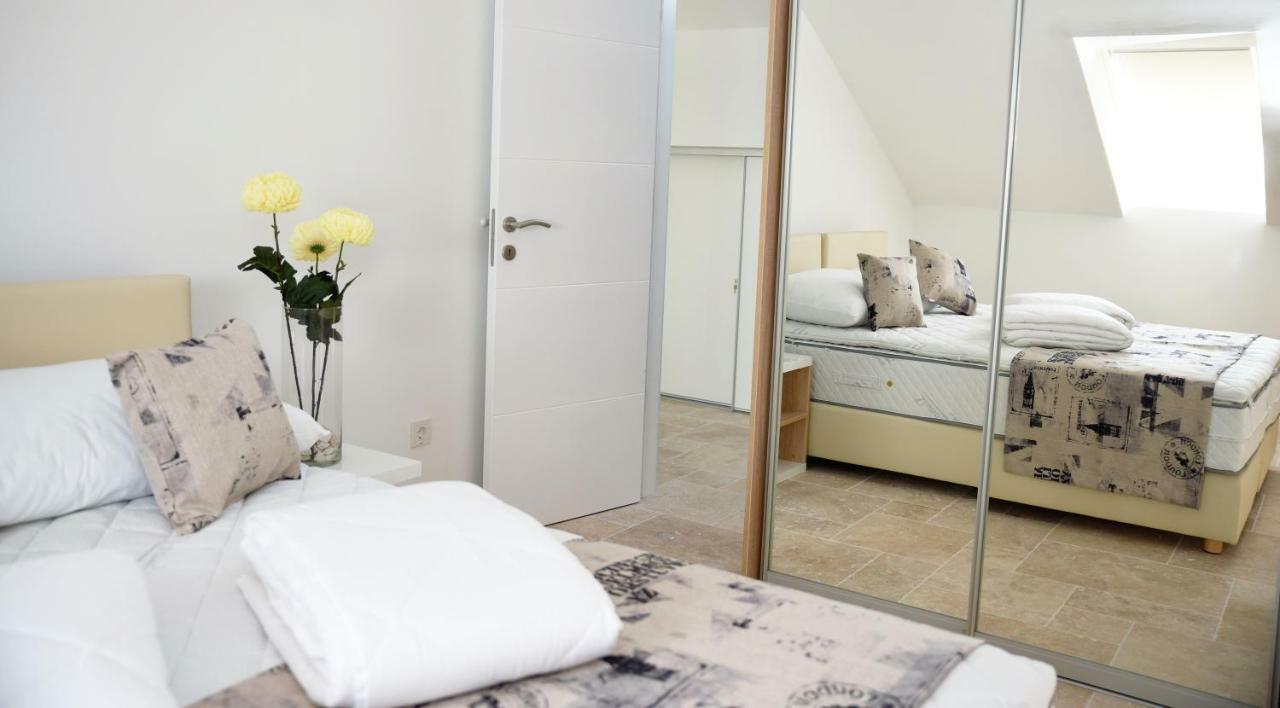 Villa M - Your Business & Holiday Apartment In Sibenik Luaran gambar