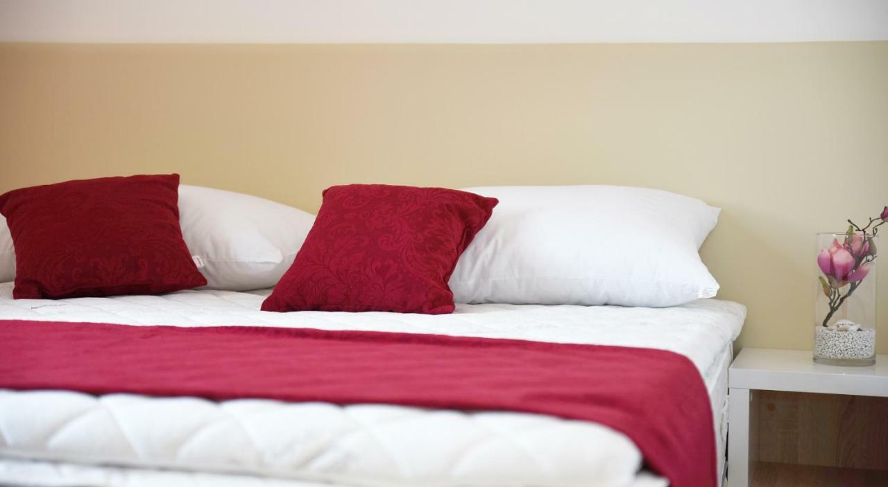 Villa M - Your Business & Holiday Apartment In Sibenik Luaran gambar