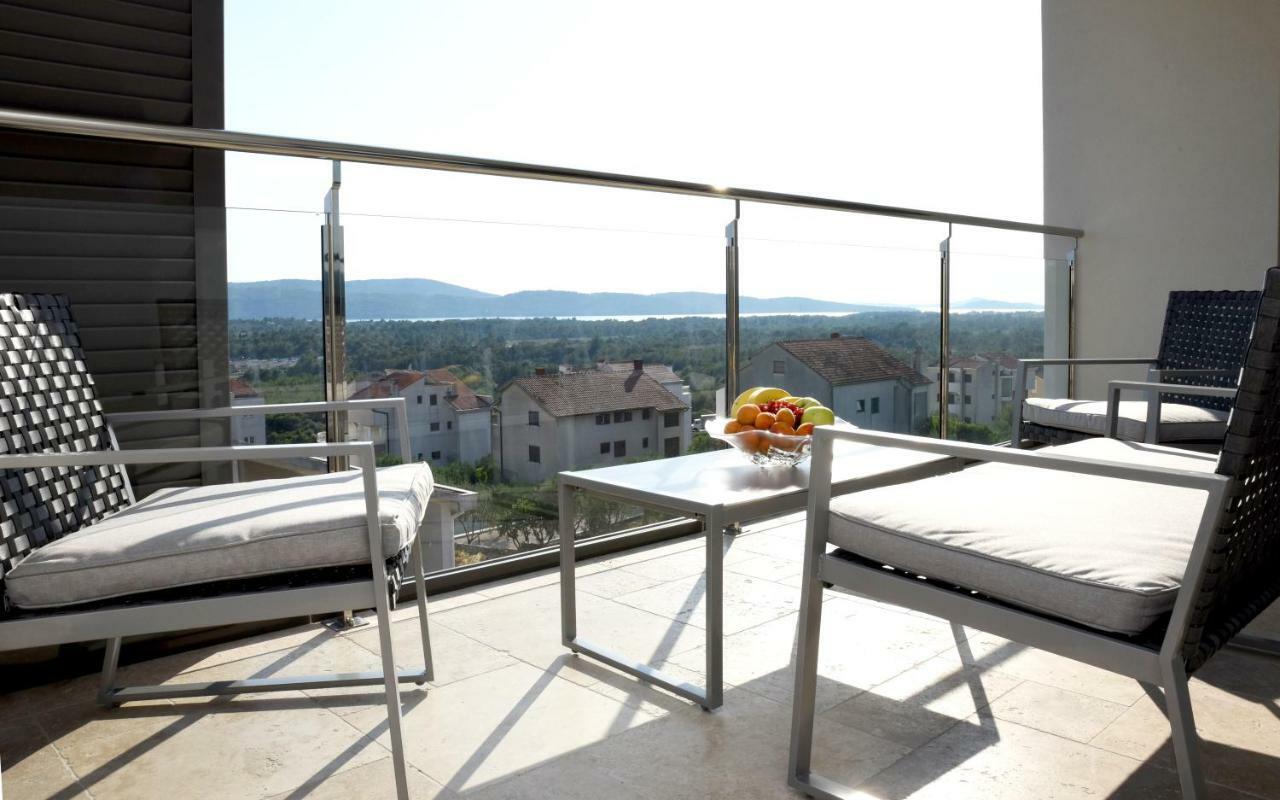Villa M - Your Business & Holiday Apartment In Sibenik Luaran gambar