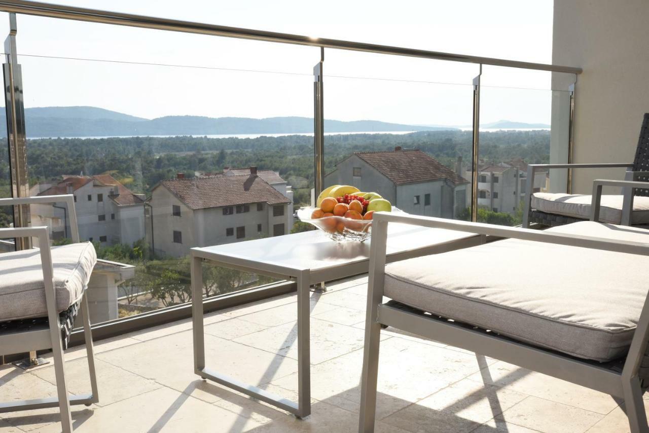 Villa M - Your Business & Holiday Apartment In Sibenik Luaran gambar