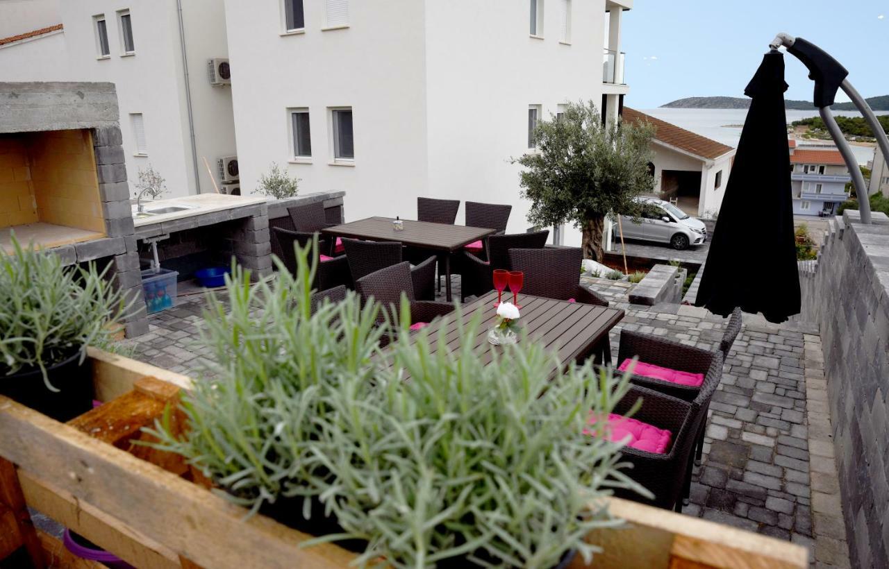 Villa M - Your Business & Holiday Apartment In Sibenik Luaran gambar